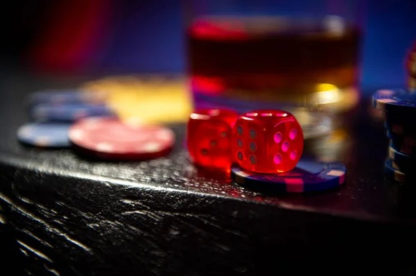 xwin মোবাইল অ্যাপ স্ক্রিনশট — লাইভ ডিলার ক্যাসিনো এবং দ্রুত নেভিগেশন দেখাচ্ছে